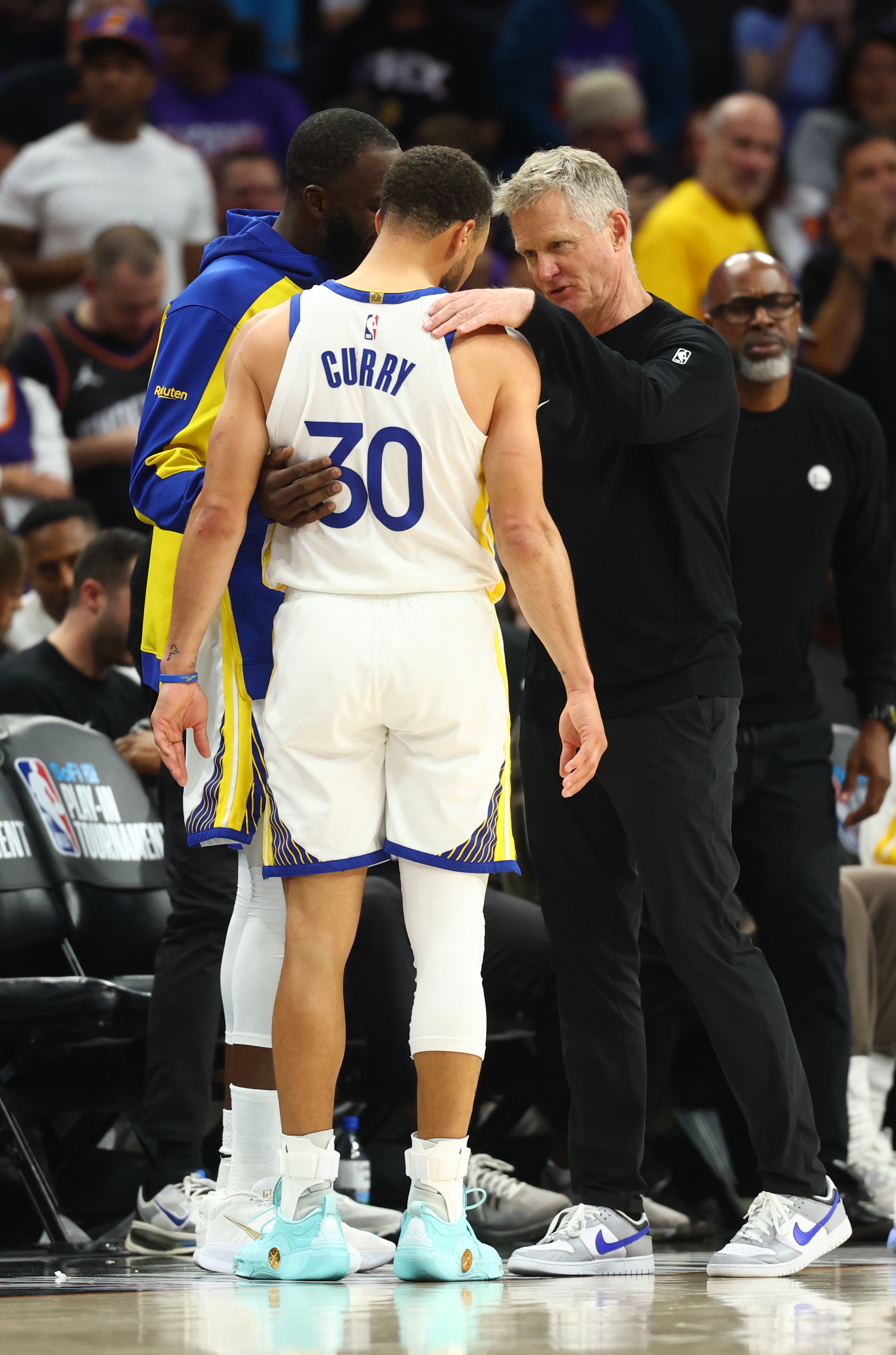 博万体育app下载-加内特：当库追科三人在附加赛拥抱后 属于勇士的王朝将结束了